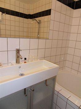 Hotel Lambeau Etterbeek Экстерьер фото