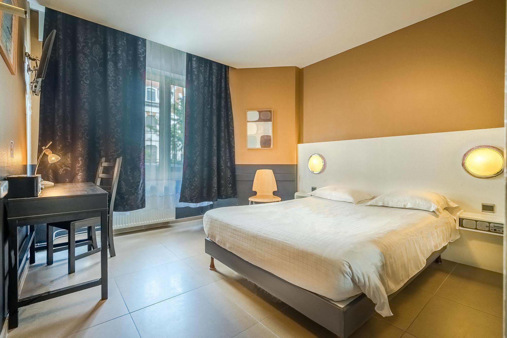 Hotel Lambeau Etterbeek Экстерьер фото