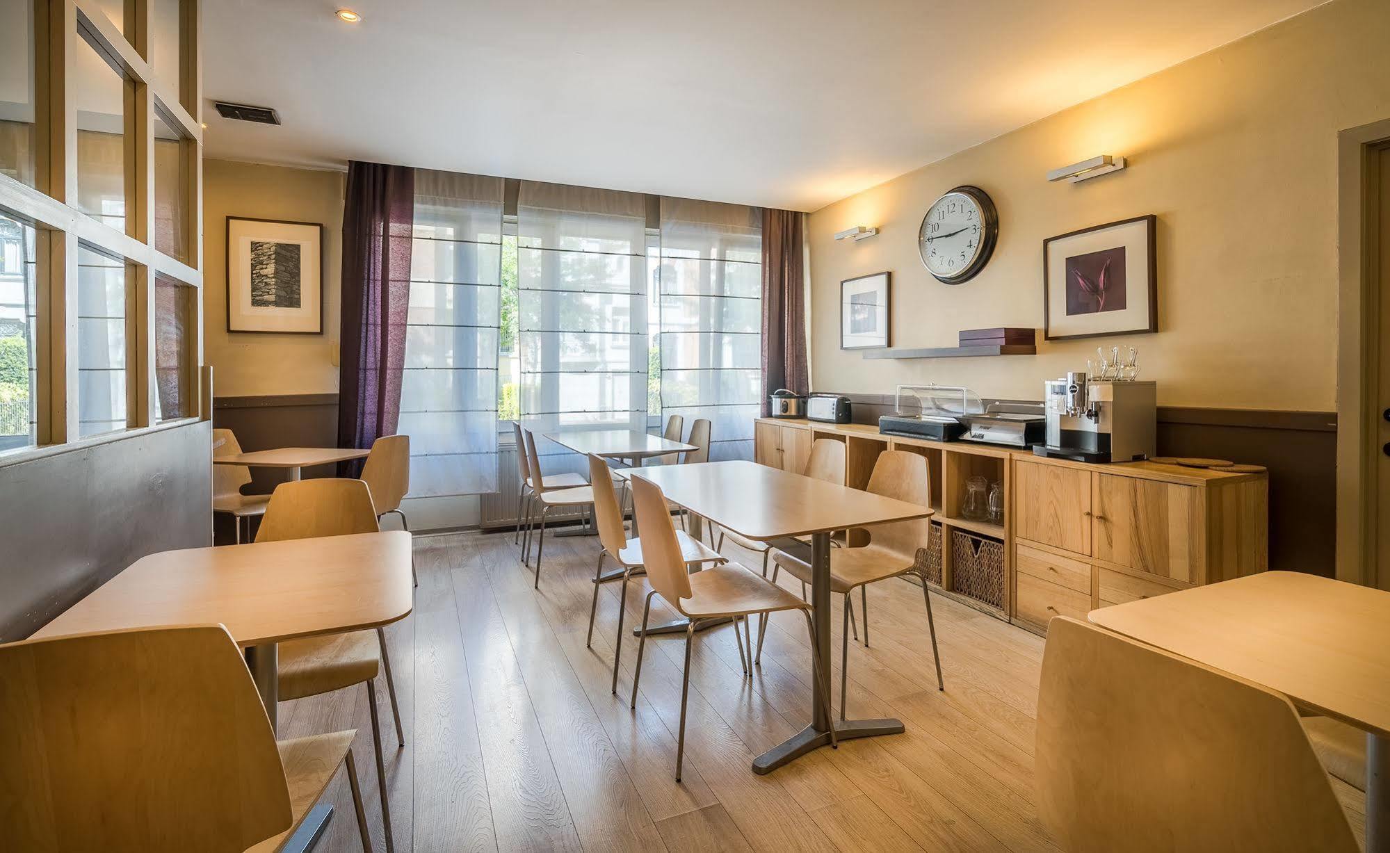 Hotel Lambeau Etterbeek Экстерьер фото